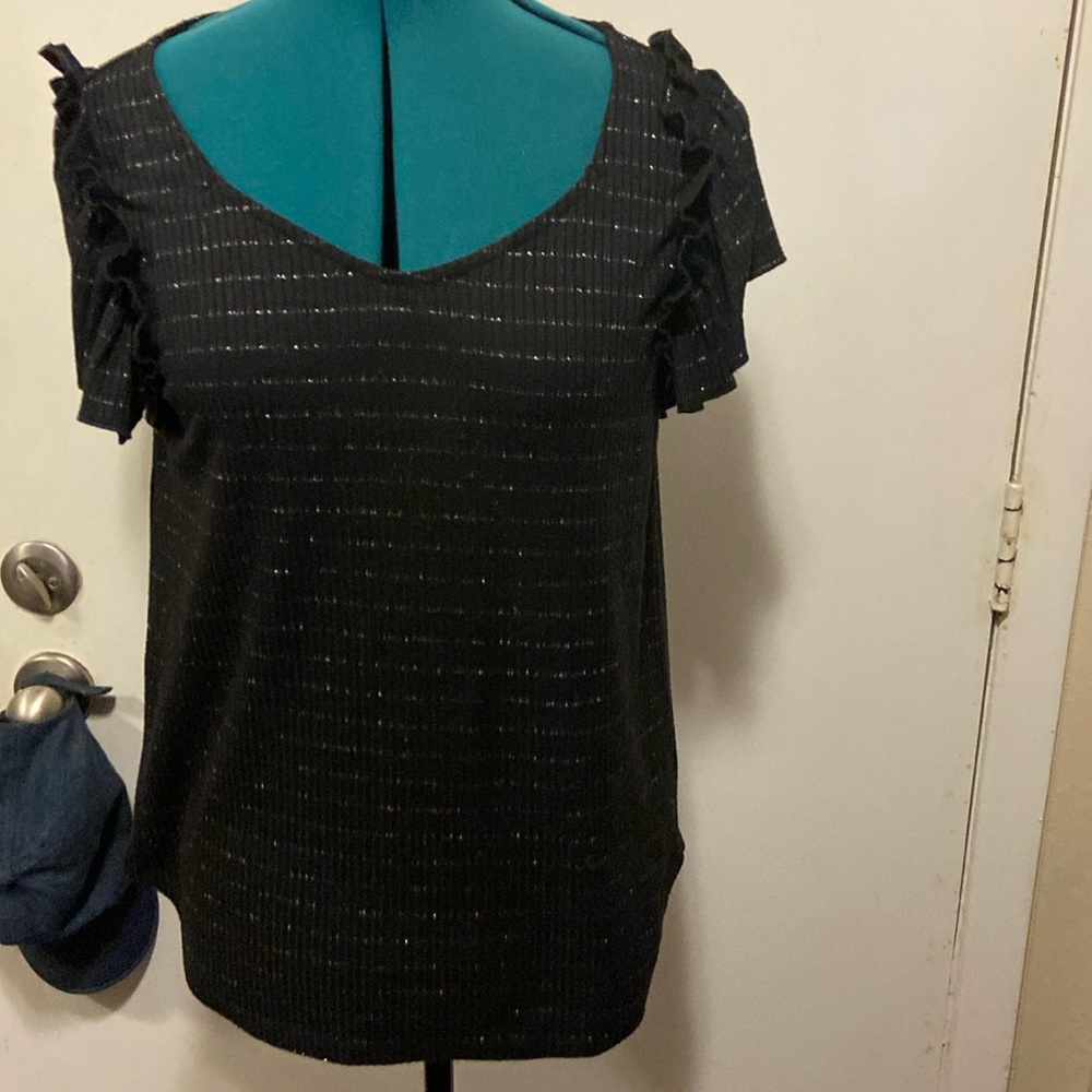 Ruffled Sleeves Black Top w/Gold threads scoop neck S/P